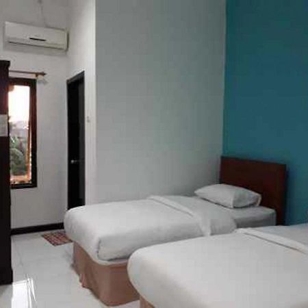 RedDoorz near Dermaga Pelabuhan Rakyat Sorong Luaran gambar