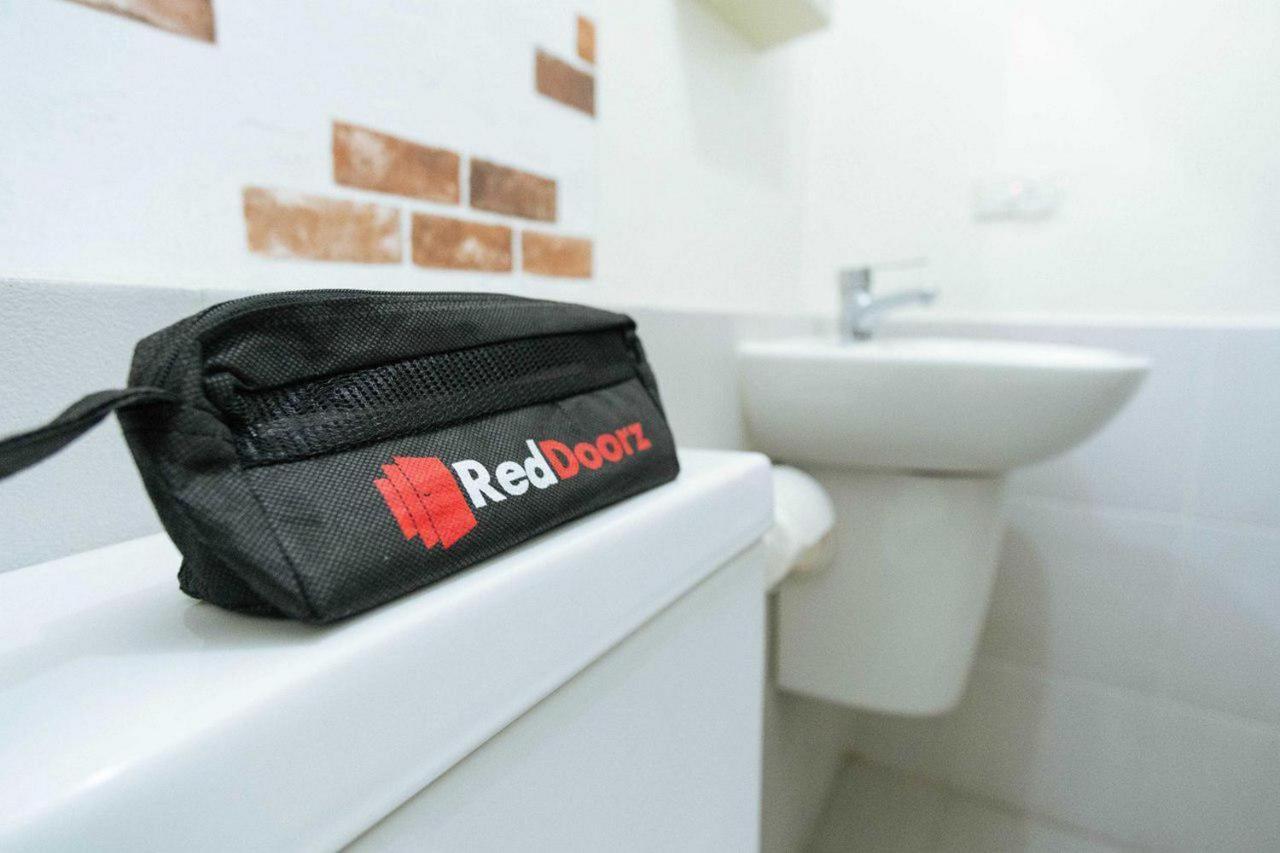 RedDoorz near Dermaga Pelabuhan Rakyat Sorong Luaran gambar